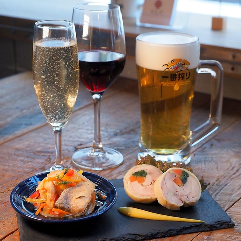 BistroBON tabloid table ビストロボン タブロイドテーブル(札幌駅