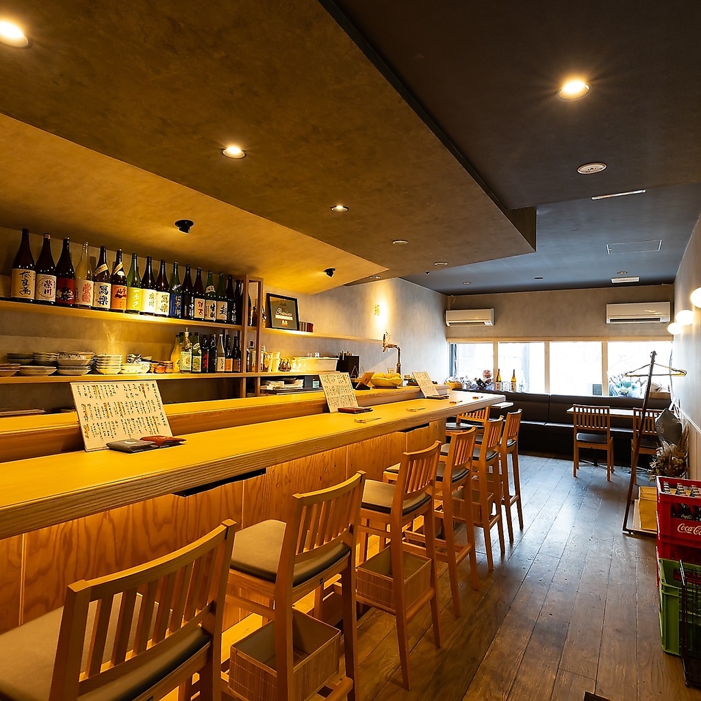 食事との相性抜群の選りすぐりのお酒をご用意。福島の日本酒やウイスキーも豊富に取り揃えています。