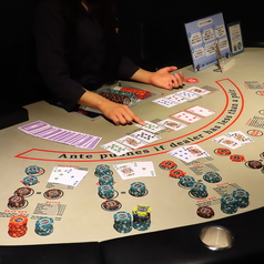 カジノテーブルは複数ございます。アルティメットテキサスホールデムポーカー卓は1テーブルご用意しております。