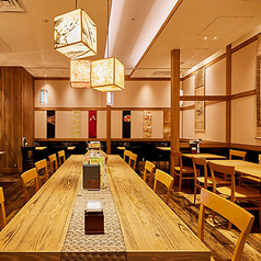 貸し切りは着席時32名、立食時50名様までご案内可能です。お気軽にご相談ください。