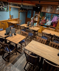 テーブルは20席！