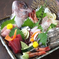 市場で直買の自慢の鮮魚