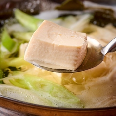 京出汁香る季作の湯豆腐