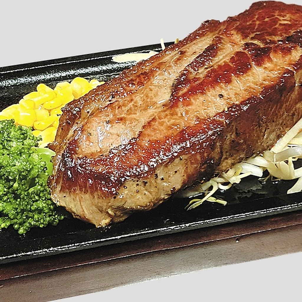 熟成サーロインは驚くほど柔らか食感！特製ダレを絡めればお酒も進む、贅沢で至福な一皿が完成します