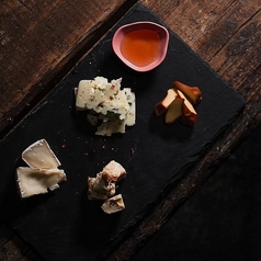 チーズ盛り合わせ(Assorted cheese)