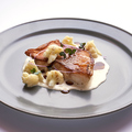 料理メニュー写真 白身魚のブールノワゼットアンチョビクリームソース