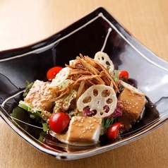 豆腐　牛蒡　蓮根の金胡麻サラダ