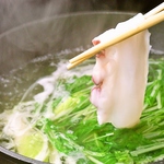 新鮮なたこをしゃぶしゃぶで頂く贅沢な逸品。紅れや池袋に訪れたら是非お召し上がりください！