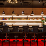 香椎照葉の生演奏が聞けるダイニングバー◎