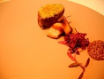 【お肉料理一例】スペイン産ポーク　砕いたカダイフと香草