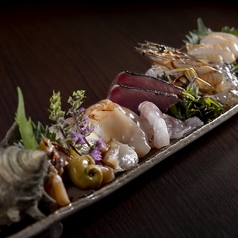 活貝と鮮魚の六点盛り