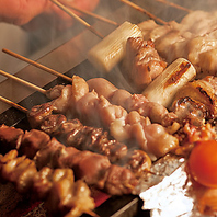 1本1本丁寧に焼きあげる炭火焼鳥