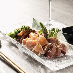 鶏刺し三種盛り