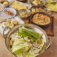 和牛もつ鍋付きコースもご用意。〆までうまいが続く。