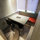 デートをさらに特別なものにする、完全個室のお席をご用意しております◎お二人だけの空間を大切にできるよう配慮された配置で、親密な時間を演出。窓際のお席であれば、六本木の美しい夜景を二人占めしながらお食事を楽しむことも可能です♪記念日や誕生日、勝負デートの際にもぜひご利用いただきたい特等席です。