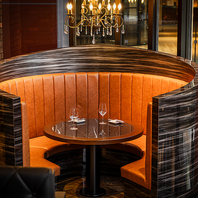 【多種多様の席でシーンによって使い分けができる】