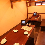 ブラインドを解放すれば団体様のご利用も可能になります。各種宴会お気軽にご相談ください。