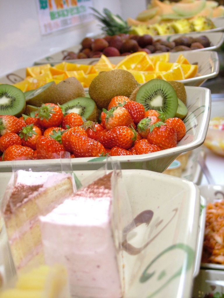 最後のお楽しみはやっぱりデザート！フルーツ、ケーキ、アイスクリームも☆