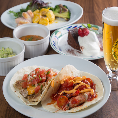 味わう本格タコスと昔懐かしいパスタが魅力のイタリアンバル☆