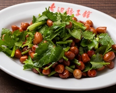 ピーナッツと香菜の和え物