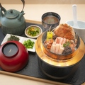 料理メニュー写真&nbsp;三国港せいこがに純銅羽釜飯（天然熟成つぶ雲丹いくら乗せ ）/ Mikuni Port Seiko Crab Hagama Rice