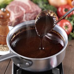 オムライス以外にも様々な洋食メニューがあります。