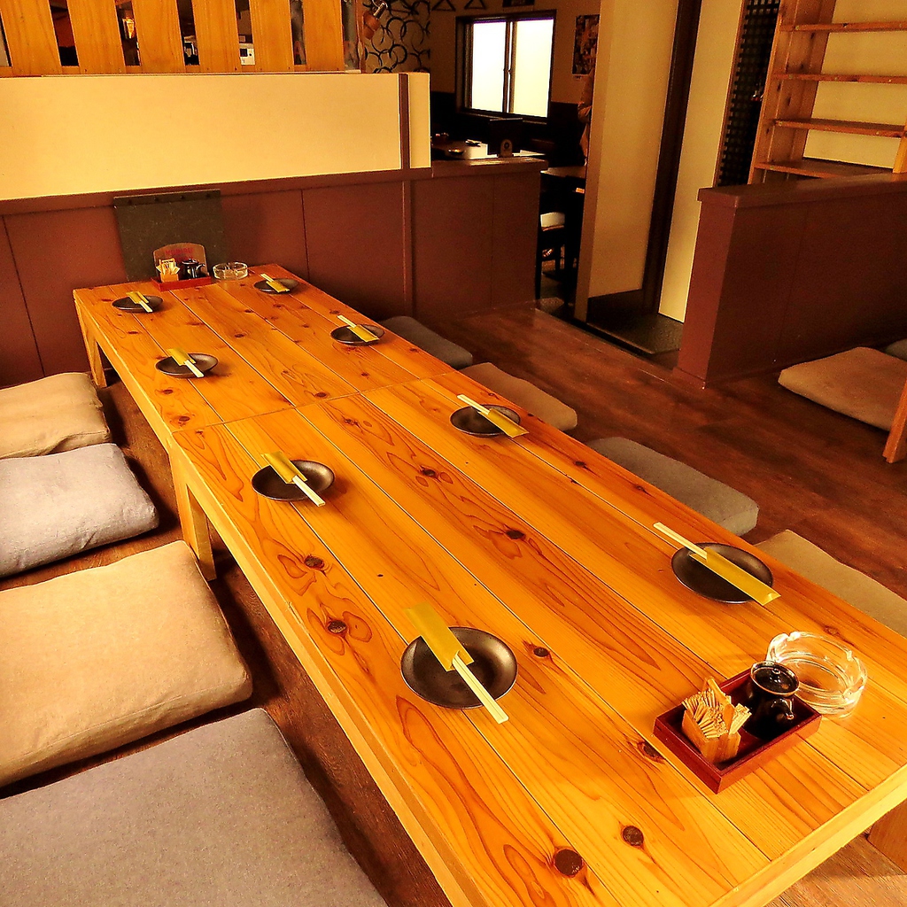 ゆったり寛げるお座敷席は最大15名様迄可能！貸切は20名様～！