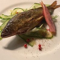 アラカルト料理も充実！