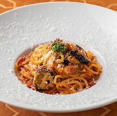 モッツァレラチーズと茄子のトマトパスタ