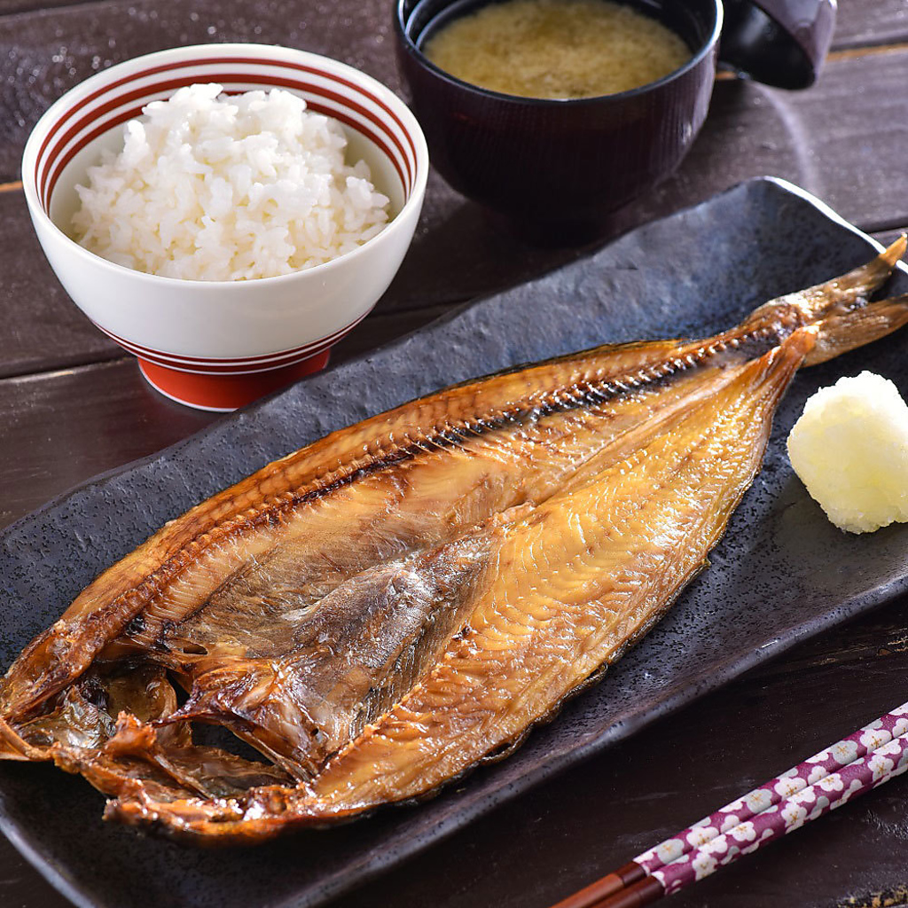 脂たっぷり、ボリュームも満点のほっけの炭火焼き。お一人様にはハーフサイズもざいます。