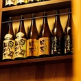 当店自慢の逸品料理の味をさらに引き立てるお酒を種類豊富にご用意いたしました。全国各地の日本酒・焼酎の中から料理に合うものを厳選。定番の銘柄から、少し珍しい銘酒まで幅広くご堪能いただけます。