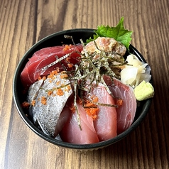 スーパー海鮮ひとよし丼