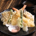 料理メニュー写真 純真米粉の天ぷら盛り合わせ