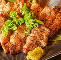 料理メニュー写真 豚トントロのわら焼き