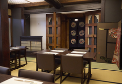 お庭が望める蔵のあるお座敷です。