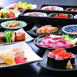 お料理は種類豊富★人気は特撰サイコロステーキ！各種ご宴会にはお得な飲み放題付コースが2500円～★