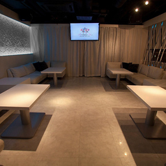 イタリアンダイニング tres トレス 難波の雰囲気3