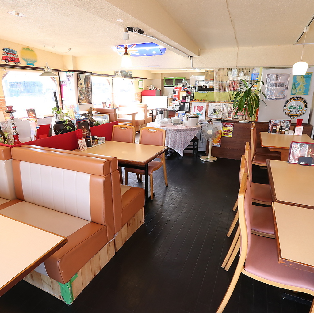 どこか懐かしいアメリカンスタイル♪バリアフリー対応で、どなた様も気兼ねなく過ごせるレストラン★