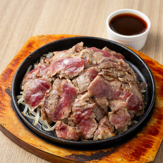 当店は「肉料理」が自慢!お酒がすすむ鉄板ステーキ等◎