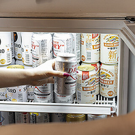 冷蔵庫から自由に選ぶセルフ飲み放題は100分1,650円～