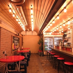 テーブル並べてワイワイと♪