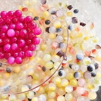 中国各地の料理をブッフェスタイルで一度に味わえます！