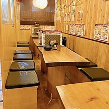 炭火炙り串まる　春日野道店の雰囲気1