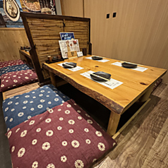 3～4名様までご利用頂けます。足元らくらくで長時間の飲み会もくつろぎながらお楽しみいただけます◎