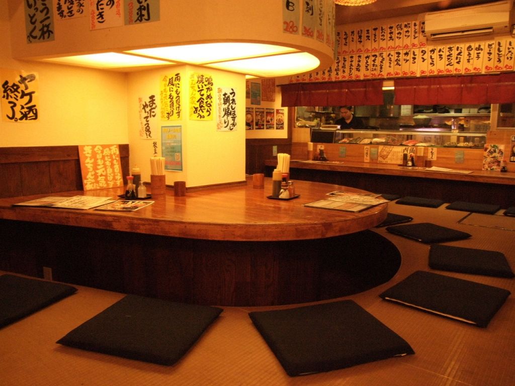 毎日活気のある賑わい☆大人数の宴会でも、少人数の飲みでも使えます！