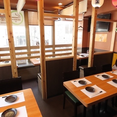 ▼3階テーブル席▼　お席結合可能となっておりますのでご宴会も対応できます！お気軽にご相談ください★各種ご宴会にもご対応いたします！【3階フロア：4名様席×2卓/3名様席×2卓/2名様席×2卓】