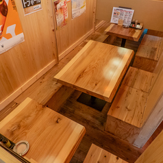 ◆6~8名様席◆小~中宴会や飲み会におススメ♪3テーブルを並んでご利用いただけるので、お席への出入りもしやすいと好評です!