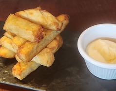 さつまいもフリット クリームチーズとはちみつ添えSweet Potato Fritters with Cream Cheese and Honey