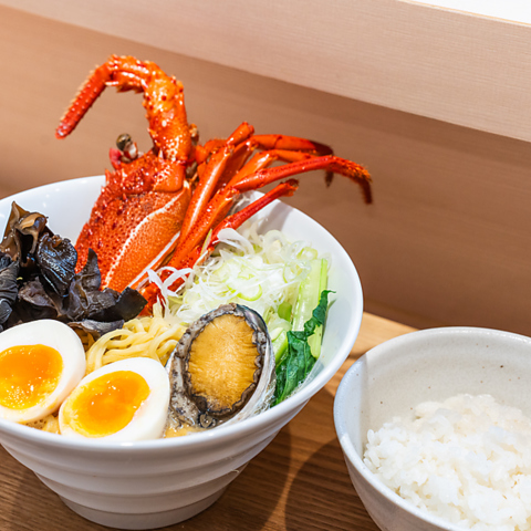 素材にこだわったラーメン屋