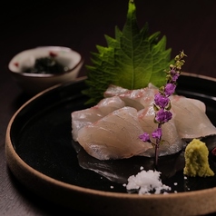 鯛の焼き霜刺し